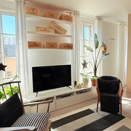 Appartement Epicurien Historic Heart Of